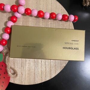 Hourglass ambient palette